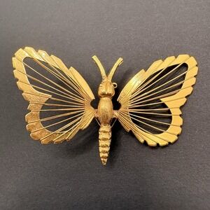 Vintage Monet Butterfly Brooch Filigree Wire Gold Tone Classic Glam 2"